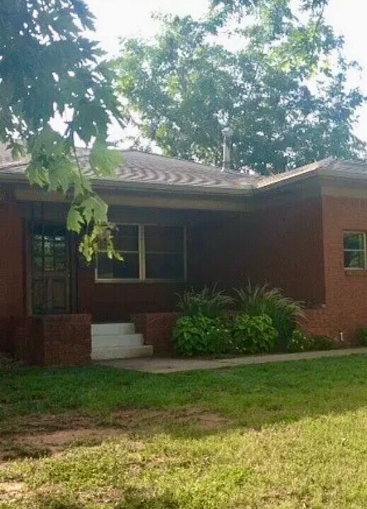 601 N 6th Ave in Purcell, OK - Building Photo