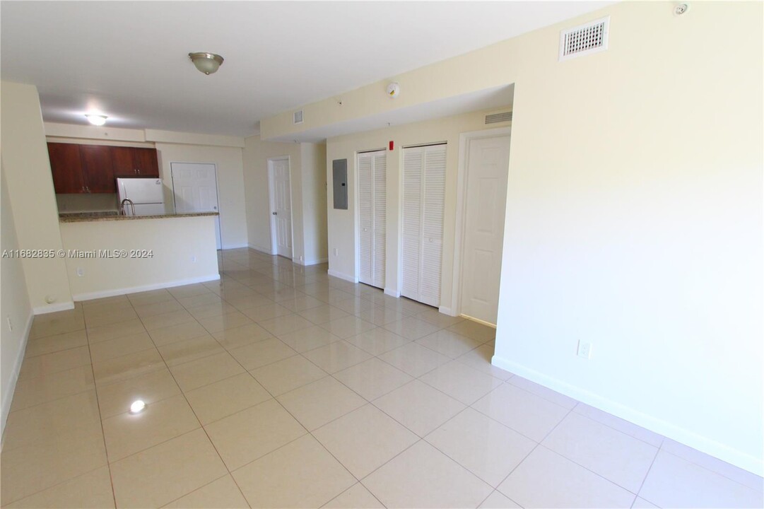 909 SW 15th Ave, Unit 2 in Miami, FL - Building Photo