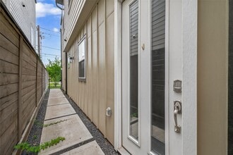2617 Live Oak St in Houston, TX - Building Photo - Building Photo