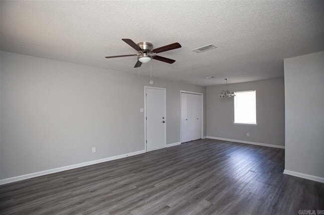 221 Pearl St in Jacksonville, AR - Building Photo - Building Photo