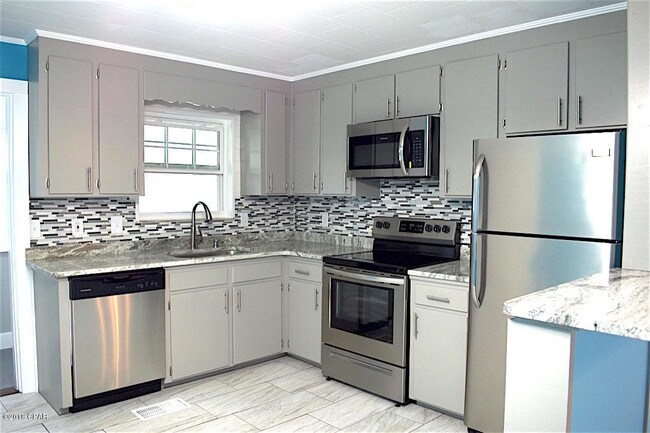 16808 Junipero Ave in Panama City Beach, FL - Building Photo - Building Photo