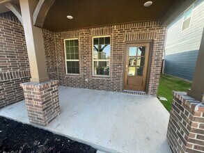 2944 Brittlebush Dr in Fort Worth, TX - Building Photo - Building Photo
