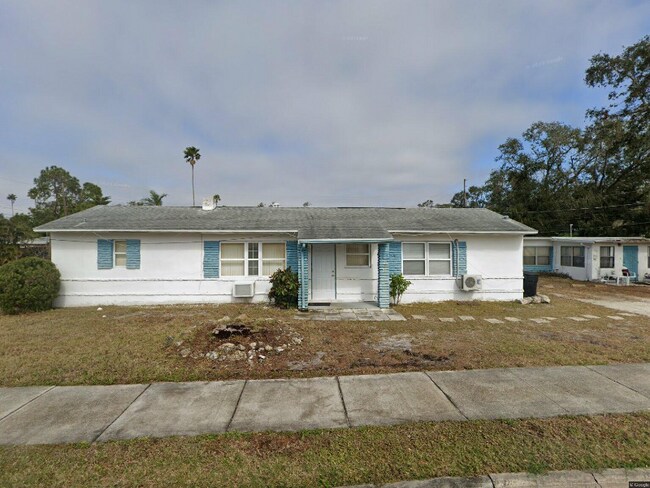 property at 1701 Pasadena Dr