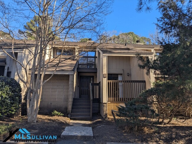 property at 4100-4105 Five Oaks Dr