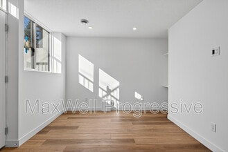 11111-11151 51 St NW in Edmonton, AB - Building Photo - Building Photo