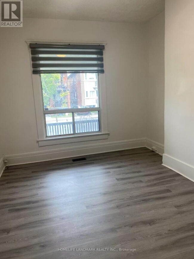 property at 1067 Dovercourt Rd