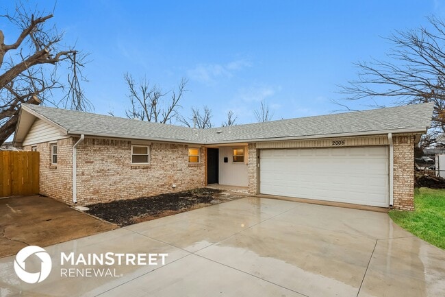 2005 Fox Ave in Moore, OK - Building Photo - Building Photo