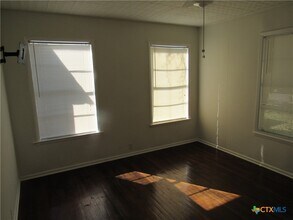 1325 S 17th St in Temple, TX - Building Photo - Building Photo