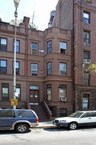 107 W 85th St in New York, NY - Building Photo