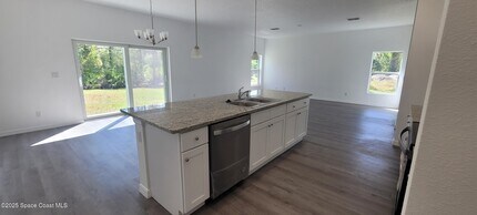 457 Wiltshire Ave SW in Palm Bay, FL - Building Photo - Building Photo