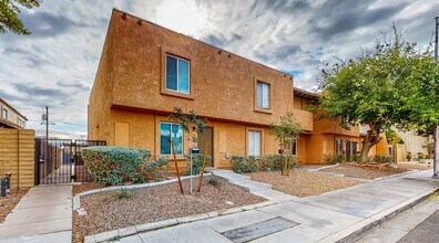 6363 W Washington Ave in Las Vegas, NV - Building Photo - Building Photo