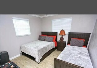 6960 SW 1st St in Margate, FL - Building Photo - Building Photo