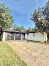 4312 Meadowpark Dr in Midwest City, OK - Building Photo - Building Photo