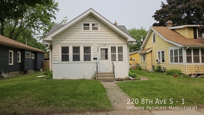 property at 220 8th Ave S