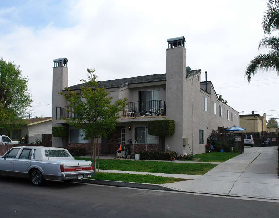 7874 Speer Ave in Huntington Beach, CA - Building Photo