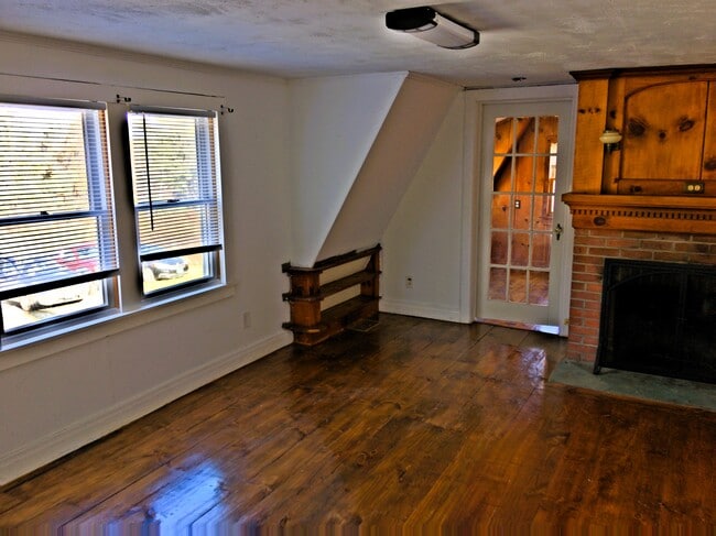 73 Air Park Rd, Unit 1