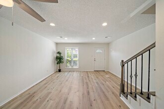 1227 Country Pl Dr in Houston, TX - Building Photo - Building Photo