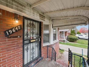 19645 Syracuse in Detroit, MI - Building Photo - Building Photo