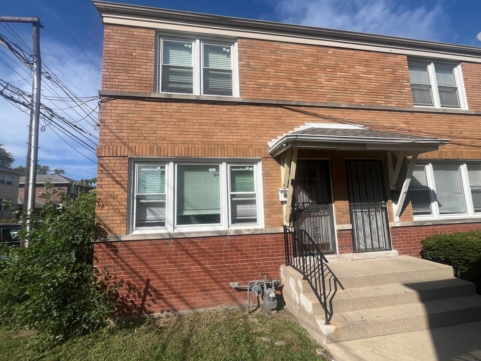 1028 Bellwood Ave in Bellwood, IL - Building Photo