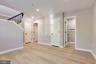 9709 Leasdale Rd in Rosedale, MD - Building Photo - Building Photo