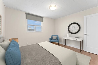 Dornia Manor in Brantford, ON - Building Photo - Building Photo