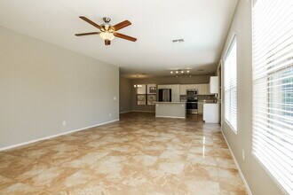 11809 W Hopi St in Avondale, AZ - Foto de edificio - Building Photo