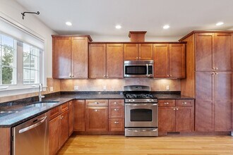 114 Forest St in Watertown, MA - Building Photo - Building Photo