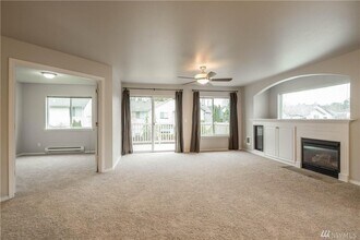 2201 192nd St SE, Unit V202 in Bothell, WA - Building Photo - Building Photo