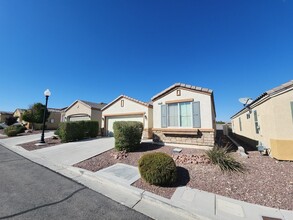 6240 Shamrock Lake Ave in Las Vegas, NV - Building Photo - Building Photo