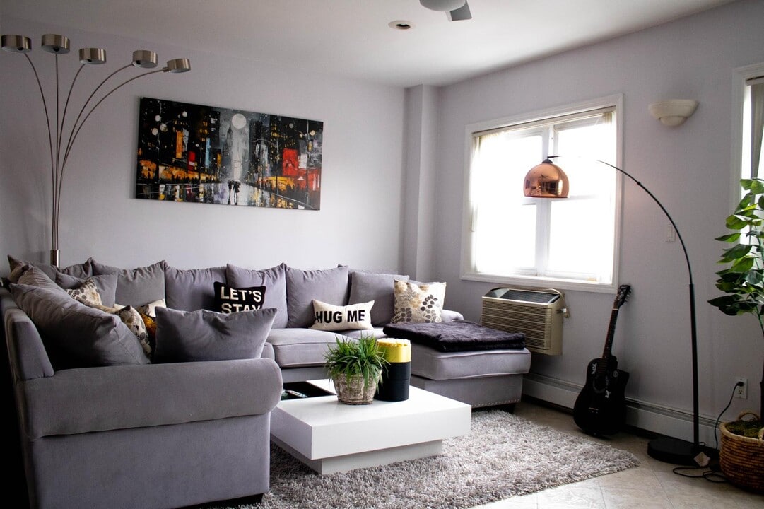 1155 Welling Ct, Unit 3rd floor in Astoria, NY - Foto de edificio