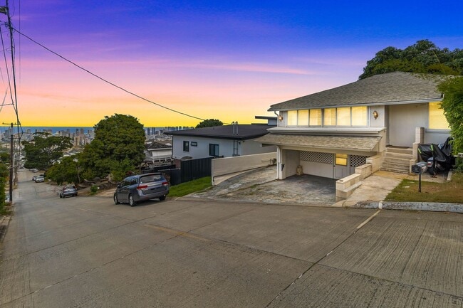 property at 1648 Alencastre St