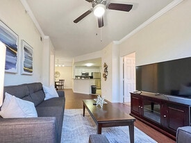 9919 Montague St in Tampa, FL - Building Photo