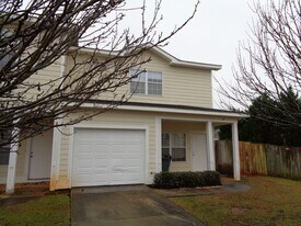 17 Courtyard Way in Enterprise, AL - Building Photo