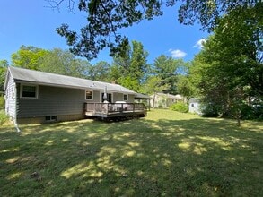 10 Clarke Dr in Marlborough, MA - Building Photo - Building Photo