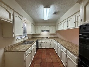 10 Quadrangle Cir in Laredo, TX - Building Photo - Building Photo
