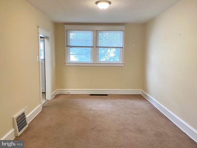 105 Cooper Ave in Collingswood, NJ - Building Photo - Building Photo