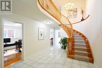 1380 Windrush Dr in Oakville, ON - Building Photo - Building Photo