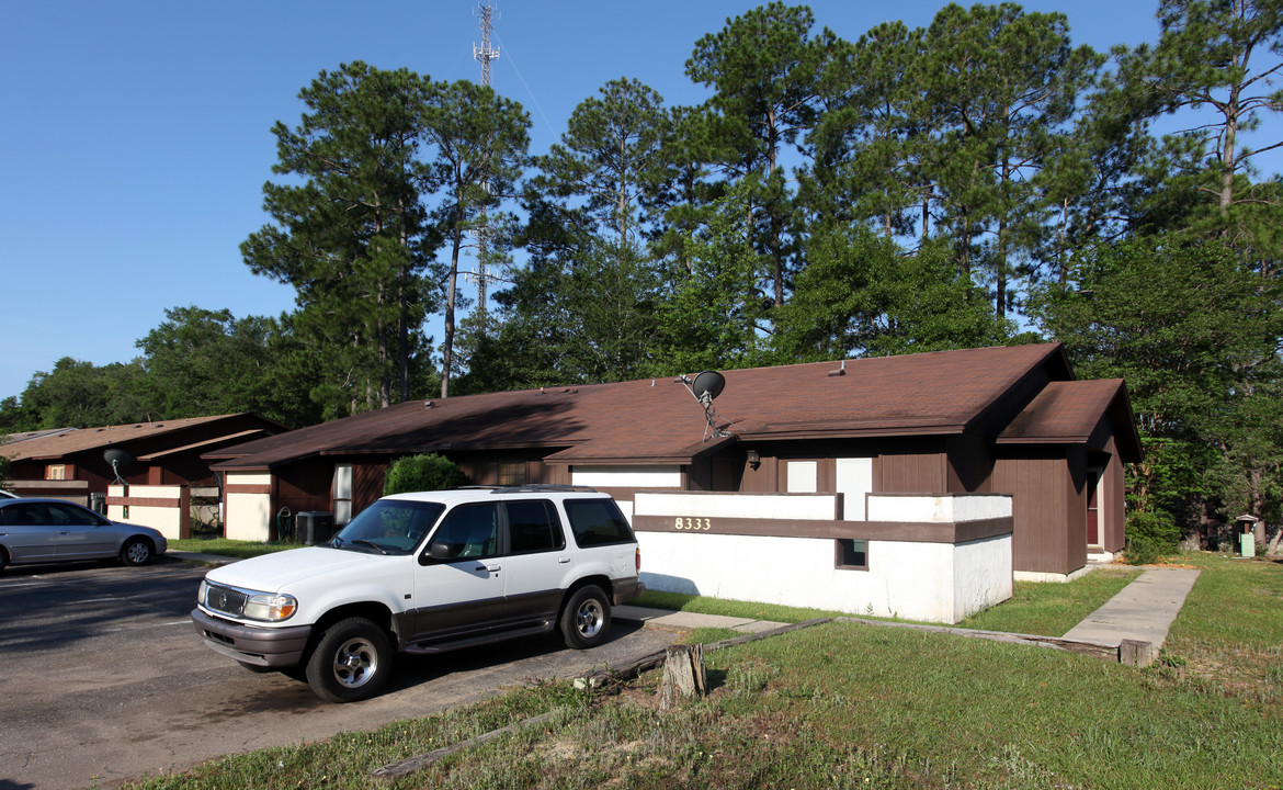 8333 Country Walk Dr in Pensacola, FL - Building Photo