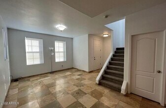 2114 N 78th Glen in Phoenix, AZ - Building Photo - Building Photo