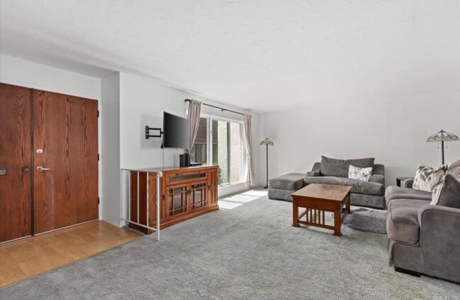 5273 Mount Alifan Dr in San Diego, CA - Foto de edificio - Building Photo