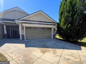 242 Waters Edge Dr in Kingsland, GA - Building Photo - Building Photo