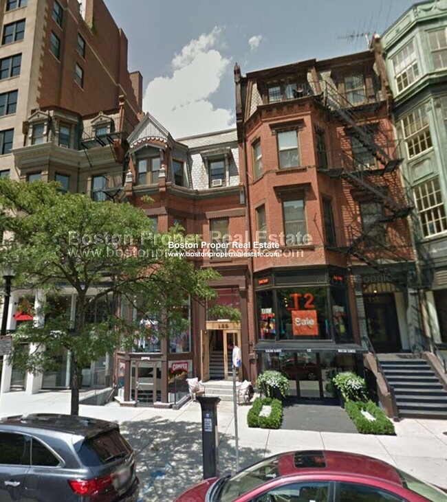 133 Newbury St, Unit 3R