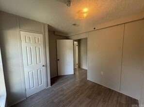 100 Springwood Rd in Piney, AR - Foto de edificio - Building Photo