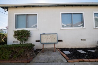 Chattin Apartments in Inglewood, CA - Building Photo - Building Photo