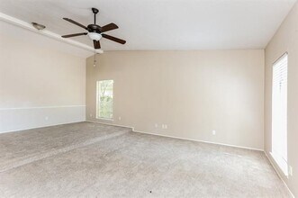 9426 Rolling Rock Ln in Dallas, TX - Building Photo - Building Photo