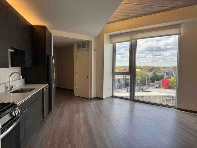 property at 1922 N Milwaukee Ave