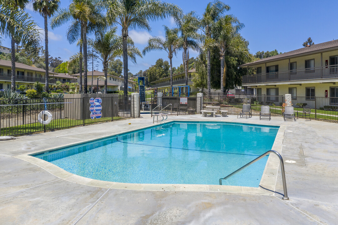 Stoneybrook Apartments in Oceanside, CA - Foto de edificio