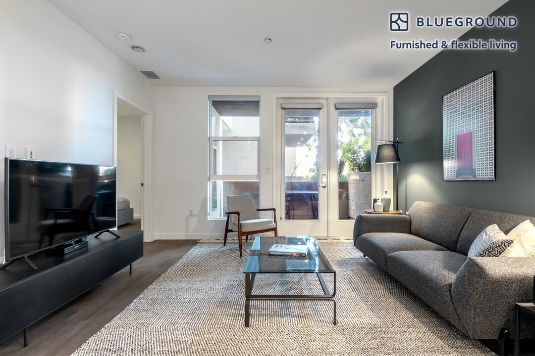 375 N La Cienega Blvd, Unit FL2-ID223 in West Hollywood, CA - Foto de edificio