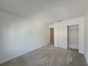 3007 Mesmerizing Walk in Sacramento, CA - Building Photo - Building Photo