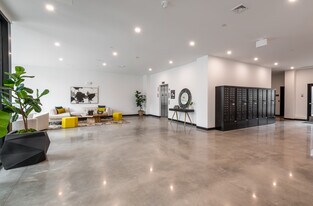 The 600 in Everett, MA - Building Photo